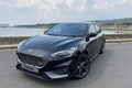 ?？怂筍T海外实拍！搭2.3T，颜值与实力并存