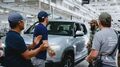 特斯拉皮卡競爭對手 首輛雙電機Rivian R1T皮卡下線