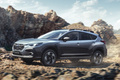 20万要循规蹈矩还是别具一格？斯巴鲁CROSSTREK对比丰田RAV4