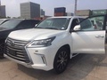 18款雷克薩斯LX570 八座凌志SUV飽滿車身