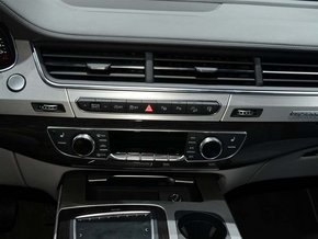 16款奥迪Q7 3.0T科技SUV 享顶级奢华空间-图9