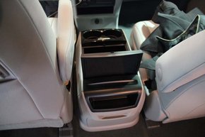 丰田塞纳商务MPV现车 超大空间明星房车-图7