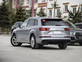 2016款奥迪Q7全时四驱 全景天窗豪华SUV-图5