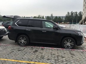 2016款雷克萨斯LX570 越野传奇极限降价-图4