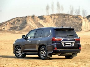 2016款雷克萨斯LX570 中东/加版游艇空间-图4