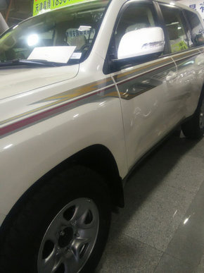 16款豐田蘭徳酷路澤4000 現(xiàn)車低價(jià)54.8萬-圖3