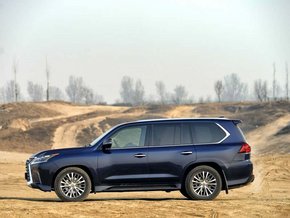 2016款雷克萨斯LX570 中东/加版游艇空间-图5