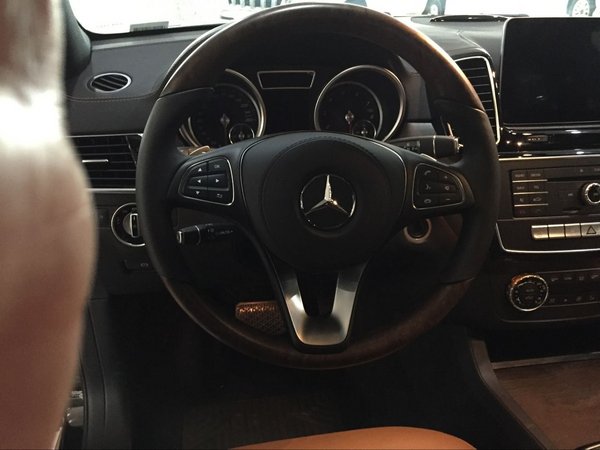 17款美規(guī)奔馳GLS500豪華型 現(xiàn)車天津價(jià)格-圖4