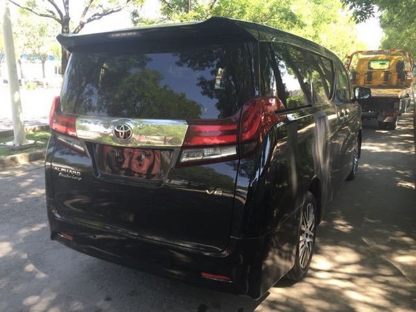 16款豐田埃爾法房車 頂級(jí)內(nèi)艙明星保姆車-圖4