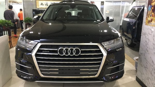 17款?yuàn)W迪Q7加版價(jià)格 七座越野選車認(rèn)準(zhǔn)Q7-圖2