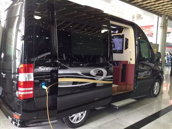 奔馳斯賓特房車雙十二降價 斯賓特7+2座-圖3