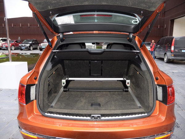 17款宾利添越降底价 霸气奢华SUV猛爆料-图7