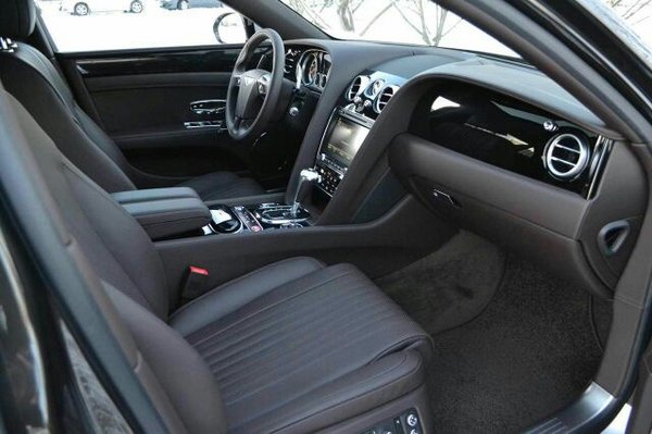 17款宾利飞驰全新配置 实力V8底价秒团购-图4