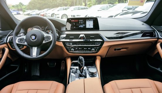 全新一代BMW 5系Li上市，到店实拍-图7