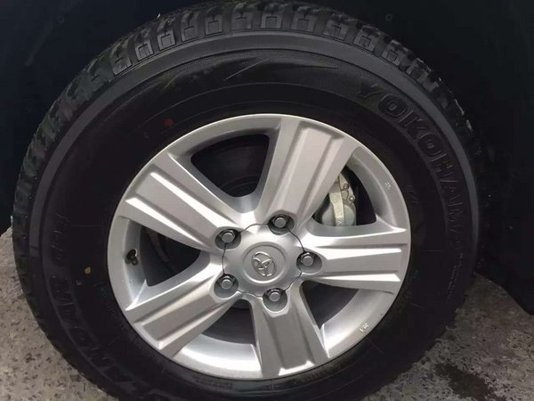 2016款豐田酷路澤4000 V6陸巡現(xiàn)貨甩一臺(tái)-圖7