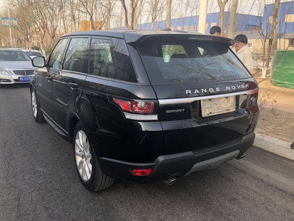 17款路虎揽胜运动S3.0T 汽油19轮76.88万-图3