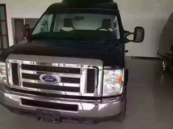福特E350明星保姆車 外觀內(nèi)飾配置全解析-圖2