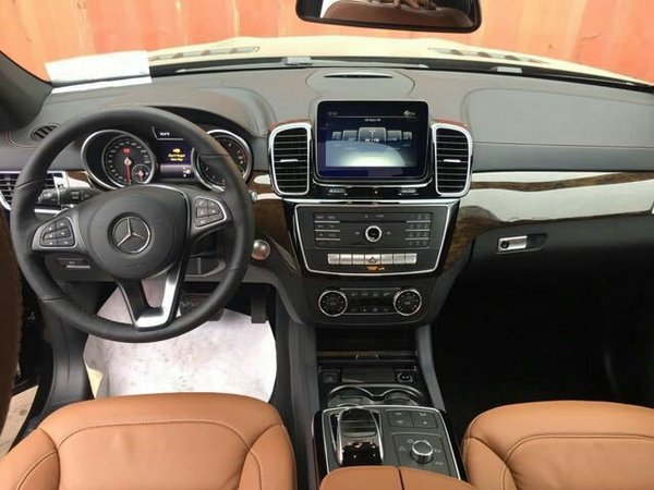 地表最強高性能SUV 17款奔馳GLS450降價-圖5