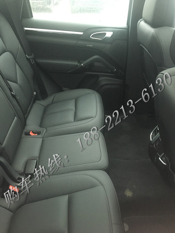 2016款保時(shí)捷卡宴現(xiàn)車(chē) 月末特賣(mài)價(jià)格降底-圖6