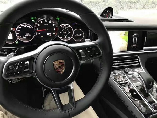 17款保时捷Panamera4S接受预订 价格优惠-图7