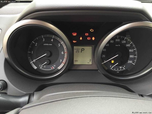 16款豐田霸道2700  享受華麗時(shí)尚野性SUV-圖9