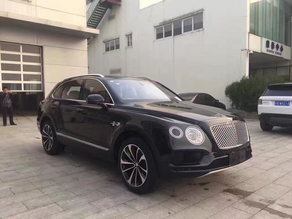 17款宾利添越bentayga W12土豪全能玩具-图1