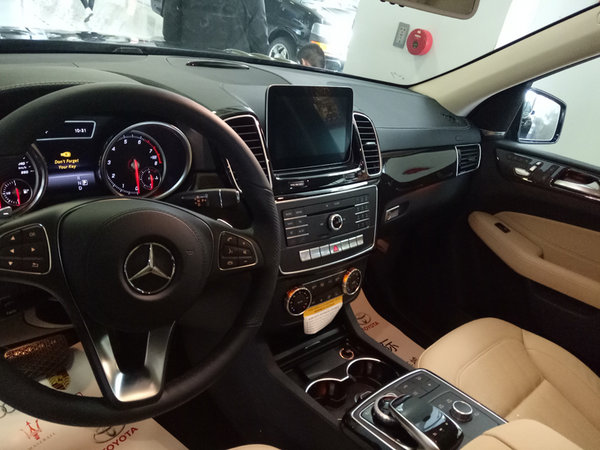 2017款奔馳GLS450 造型更迷人拆箱價熱售-圖7