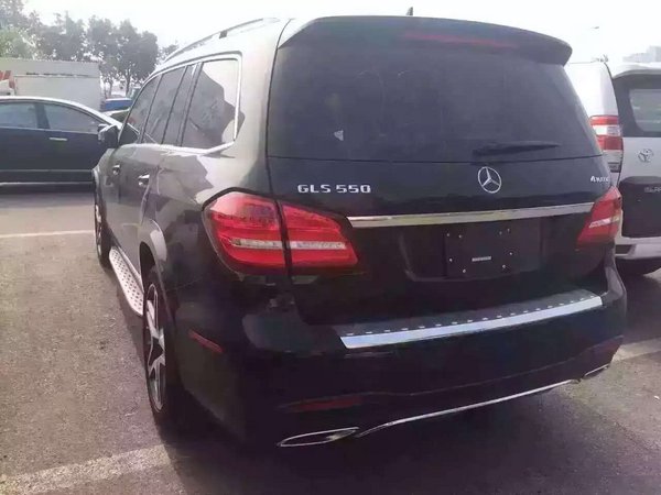 2017款奔馳GLS550行情 168萬起售太帥了-圖3