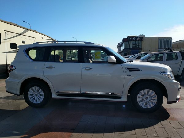 2017日產(chǎn)途樂4.0現(xiàn)車 越野愛好者首選款-圖3