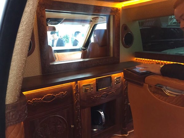 全球最强悍的路虎揽胜皇家一号 现车问世-图9