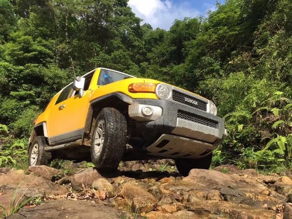 纯进口16款丰田酷路泽FJ 4.0外挂V658万-图7
