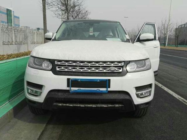 路虎攬勝運動版汽油版 原廠高配現(xiàn)車降價-圖2