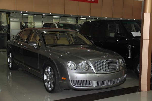 17款宾利飞驰配置详解 高端座驾工艺考究-图1