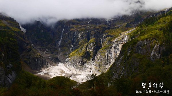 走近梅里雪山，转山转水转佛塔，不修今生只为来世-图8