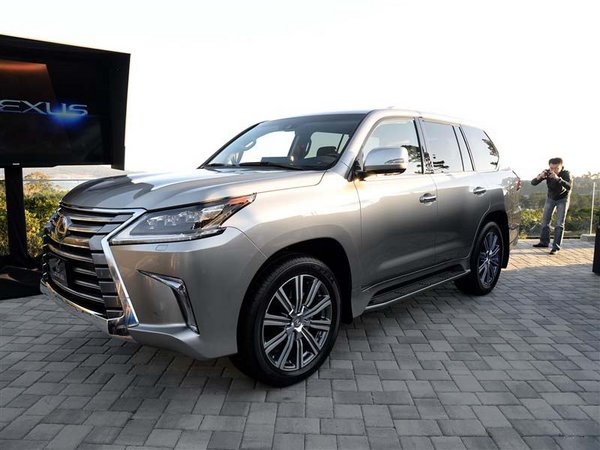 2016款雷克萨斯LX570 人气爆款优惠10万-图2