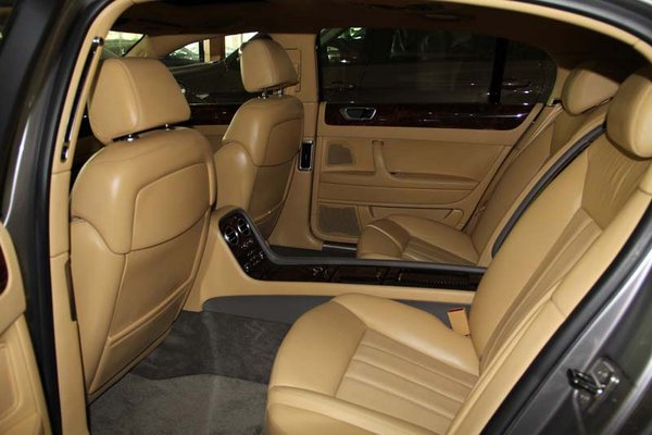 17款宾利飞驰配置详解 高端座驾工艺考究-图6