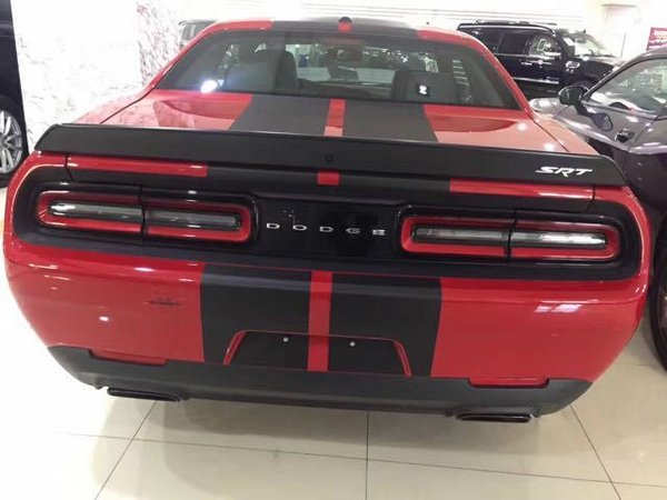 道奇挑战者地狱猫6.2V8 700马力另类超跑-图4