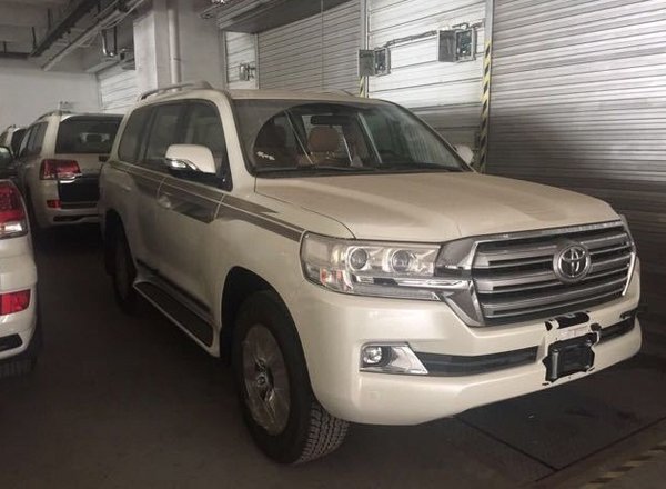 17款豐田酷路澤4000V6路況測試 陸巡價格-圖1