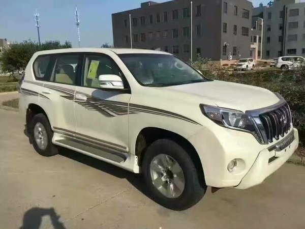 越野之王 17款丰田霸道2700天津最新报价-图2