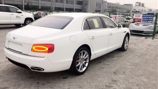 2017款宾利飞驰4.0T 十一抢先降惠战到底-图4