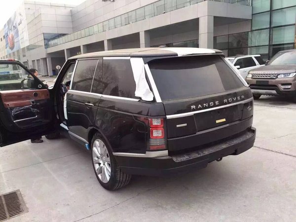 路虎攬勝行政版現(xiàn)車 王者氣質(zhì)七夕飚底價-圖3