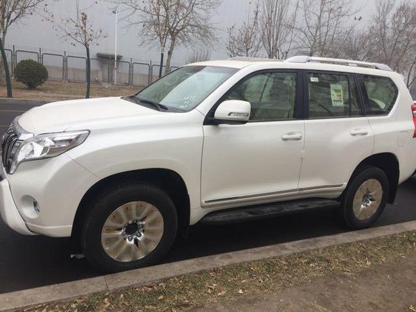 小批量新車17款豐田霸道4000 自貿(mào)區(qū)報價-圖3