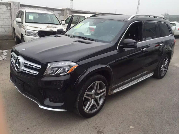 17奔馳GLS450現(xiàn)車入港 翹首期待行情報價-圖3