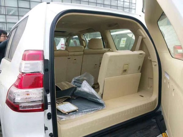 2017款豐田霸道2700天窗版配置 現(xiàn)車價格-圖6
