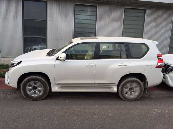 16款豐田霸道2700 新春特價一臺現(xiàn)車銷售-圖3