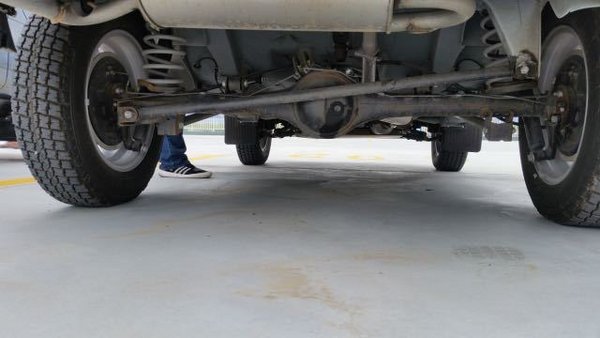 拉达尼瓦四驱现车 进口SUV汽油版仅13万-图3