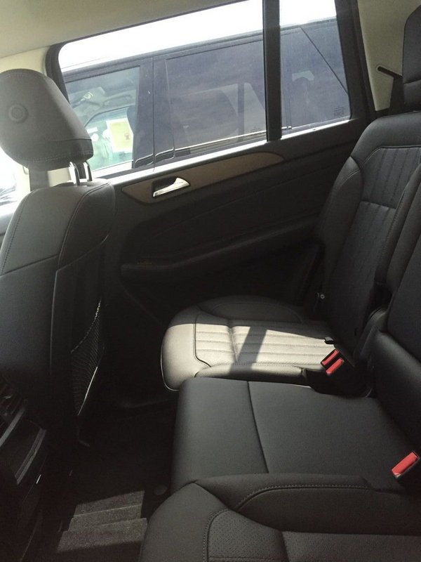 17款奔馳GLS450準戶來看 加版GLS450價格-圖5