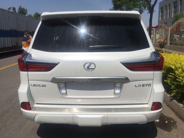 2016款雷克薩斯LX570 暢享凌志極速挑戰(zhàn)-圖4