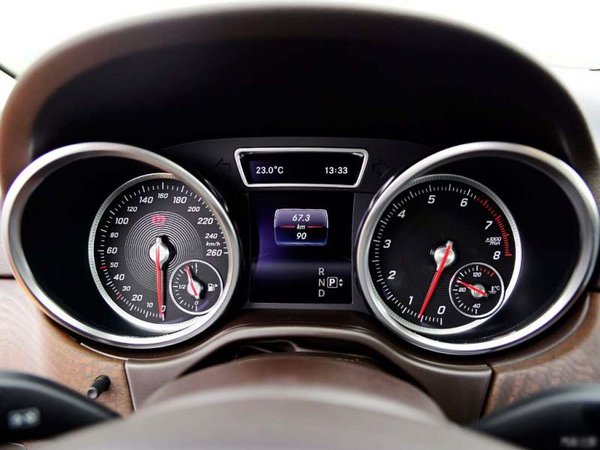 16款奔馳GLE400現(xiàn)車 迫降歷史價(jià)全國暴走-圖5