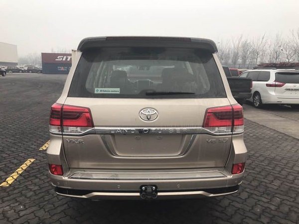 2017款丰田陆地巡洋舰5700方小猴说车-图2